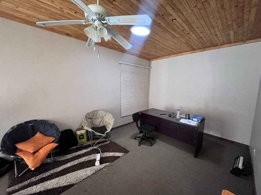 4 Bedroom Property for Sale in Pellissier Free State